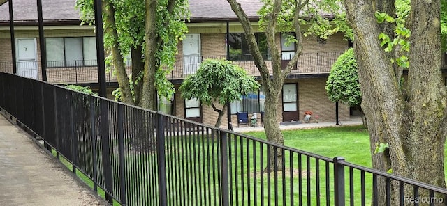 995 N Cass Lake Rd Unit 233, Waterford, MI 48328 - view of building exterior