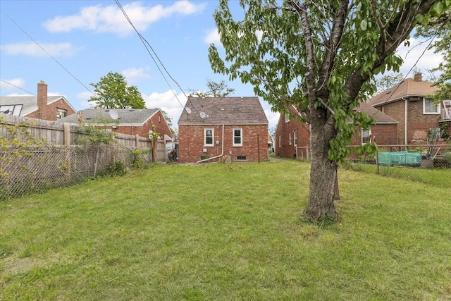 6905 Archdale St, Detroit, MI 48228 - view of yard