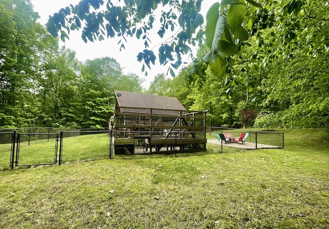 19490 Island Lake Rd, Chelsea, MI 48118 - view of yard with a gate