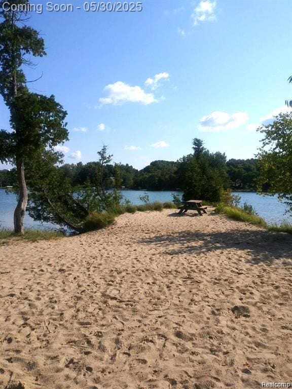 7254 Dark Lake Dr, Clarkston, MI 48346 - water view