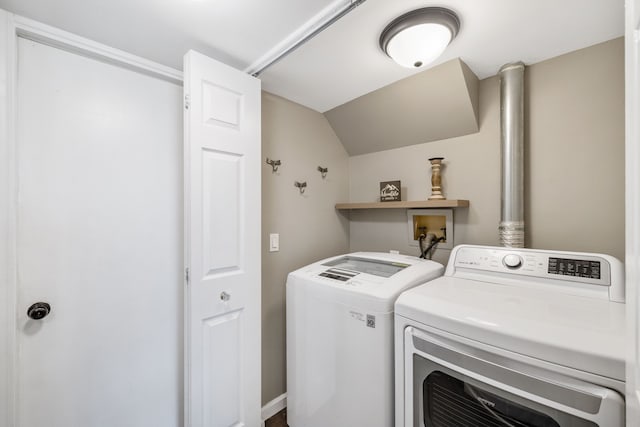 50102 S Angelo, Chesterfield, MI 48047 - laundry area with independent washer and dryer