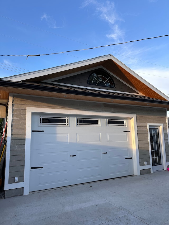 1826 Morris Ave, Lincoln Park, MI 48146 - garage with driveway