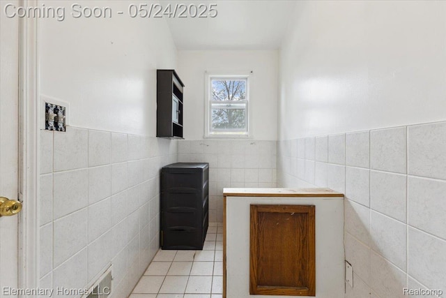 18965 Rutherford St, Detroit, MI 48235 - bathroom featuring tile walls and wainscoting