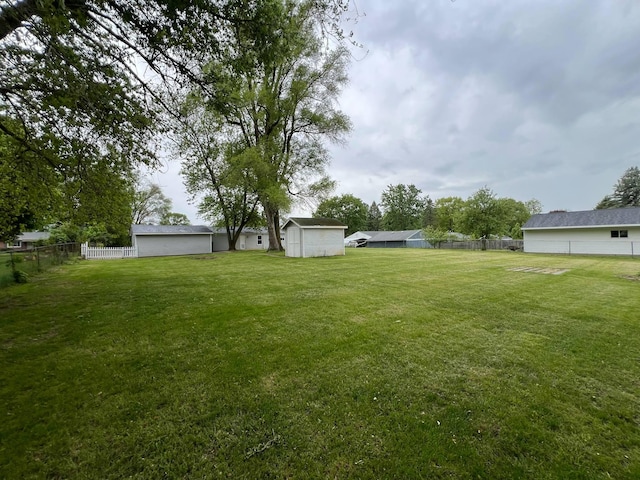 3820 Kaiser Rd, Tecumseh, MI 49286 - view of yard