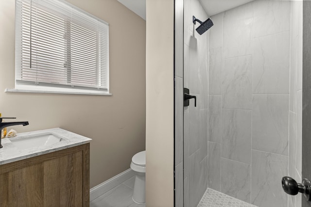 8903 Appleton, Redford, MI 48239 - full bathroom with a tile shower, toilet, vanity, and baseboards