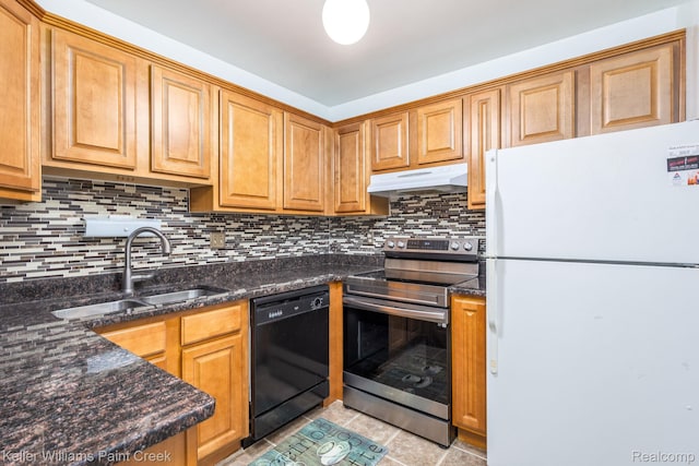 340 Concord, Bloomfield Hills, MI 48304 - kitchen with freestanding refrigerator, dishwasher, stainless steel electric stove, under cabinet range hood, and a sink