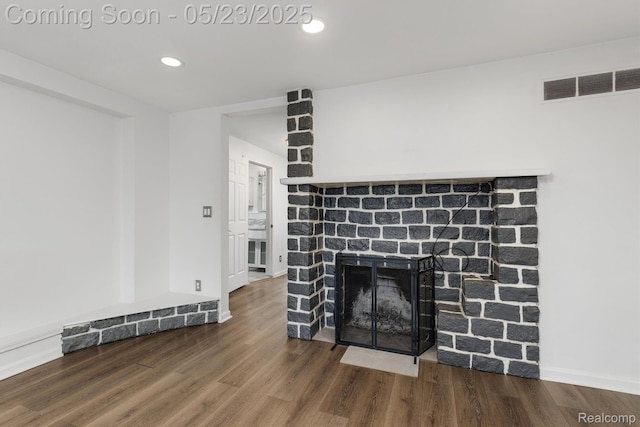 464 W Jarvis Ave, Hazel Park, MI 48030 - detailed view of wood finished floors, a fireplace, recessed lighting, and baseboards