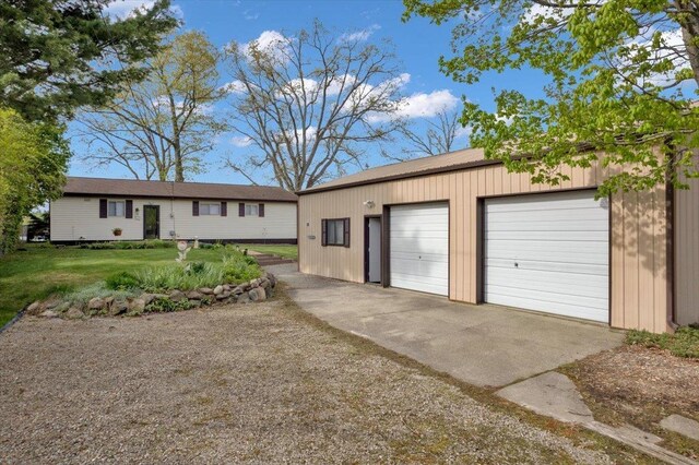 8657 Kokosing Rd, Hale, MI 48739