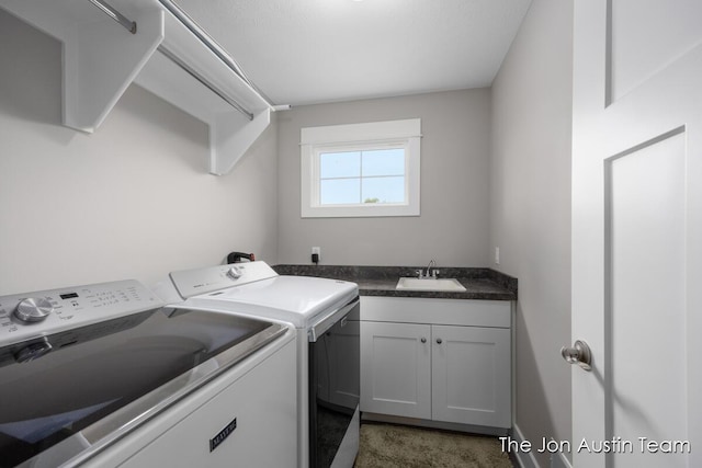 9012 N Wolven Ridge Ct, Rockford, MI 49341 - laundry area with washing machine and dryer and cabinet space