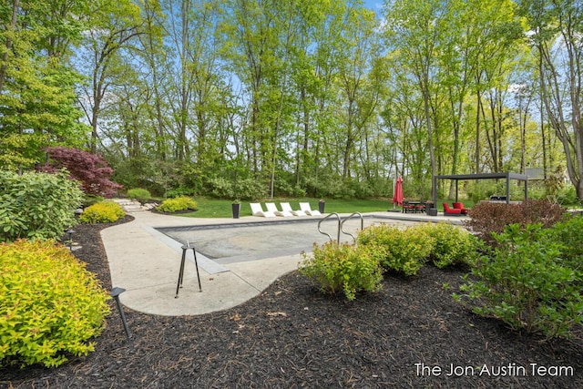9012 N Wolven Ridge Ct, Rockford, MI 49341 - view of yard