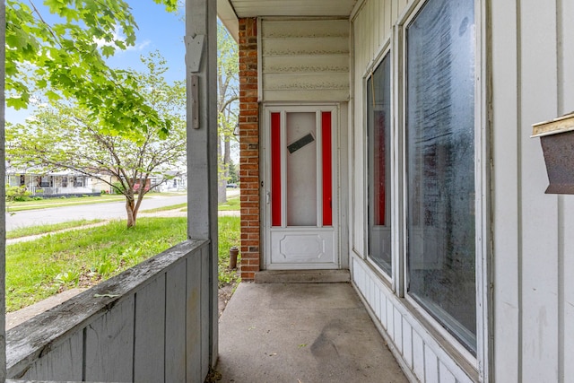 80 E Mahan Ave, Hazel Park, MI 48030 - view of property entrance