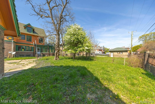 94 E Boston Blvd, Detroit, MI 48202 - view of yard featuring a residential view