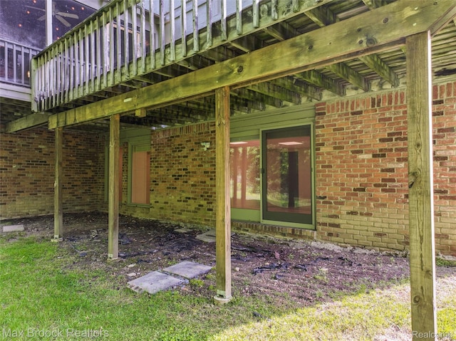 5844 Independence Ln, West Bloomfield, MI 48322 - view of patio with a wooden deck