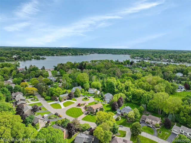5844 Independence Ln, West Bloomfield, MI 48322 - aerial perspective of suburban area featuring a large body of water and a forest