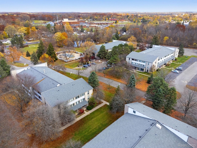 930 Village Green Ln, Waterford, MI 48328 - drone / aerial view