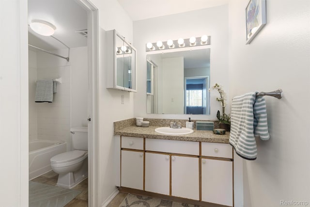 930 Village Green Ln, Waterford, MI 48328 - bathroom with vanity, toilet, and  shower combination