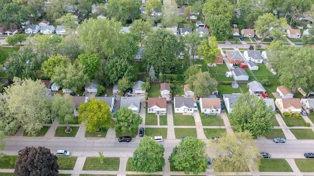 24690 Annapolis St, Dearborn Heights, MI 48125 - aerial view of property and surrounding area with nearby suburban area