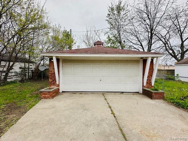 20250 Winthrop St, Detroit, MI 48235 - view of detached garage