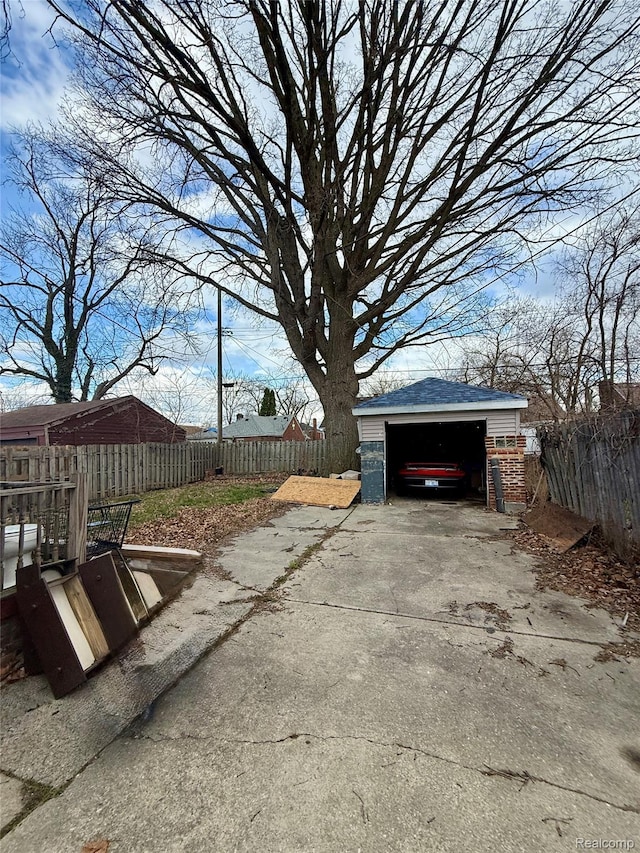 15898 Asbury Park, Detroit, MI 48227 - view of detached garage