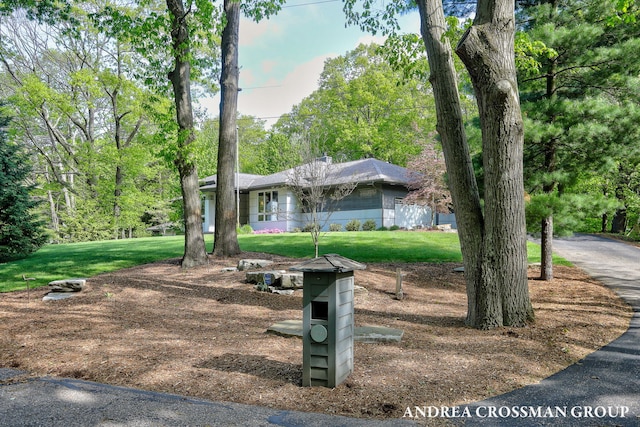 16993 Firefly Rdg, West Olive, MI 49460 - ranch-style house featuring a front yard