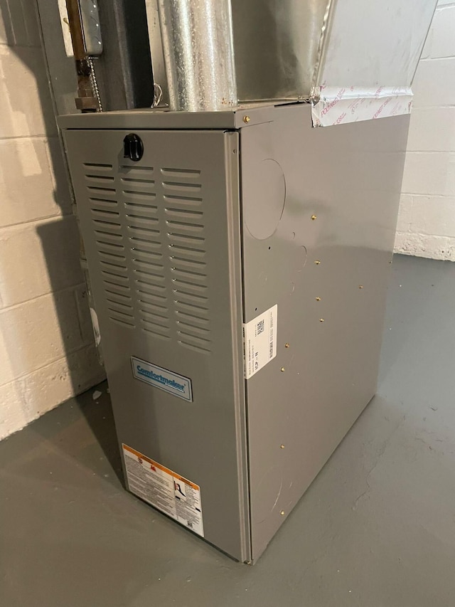 19943 Southfield Fwy, Detroit, MI 48235 - utility room with heating unit