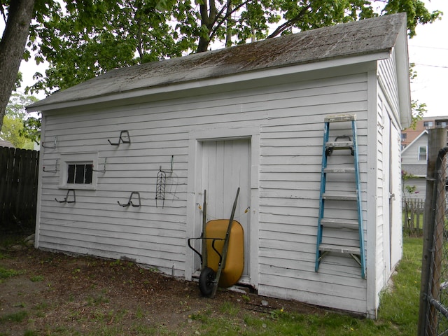 306 N Rowe St, Ludington, MI 49431 - view of outdoor structure