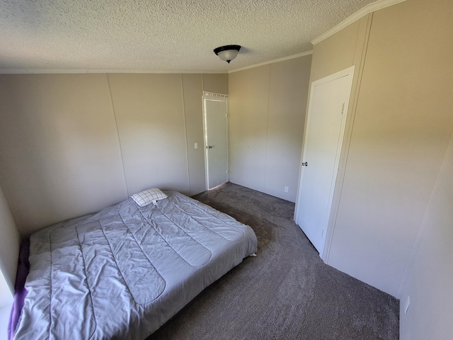 4908 Brookfield Rd, Charlotte, MI 48813 - carpeted bedroom with a textured ceiling and crown molding