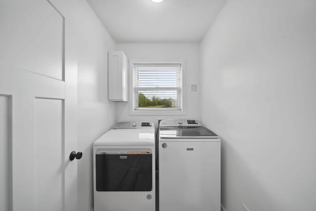 5726 Joshua Dr, Eaton Rapids, MI 48827 - washroom with washer and dryer