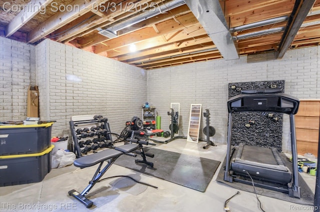 4422 Jordan Dr, Grand Blanc, MI 48439 - view of workout area