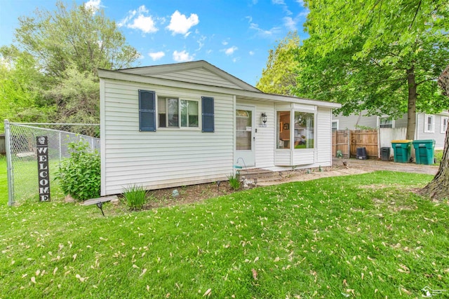 12323 Oakland Ave, Mount Morris, MI 48458 - view of front of house