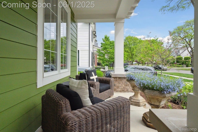 1992 Shipman Blvd, Birmingham, MI 48009 - view of porch