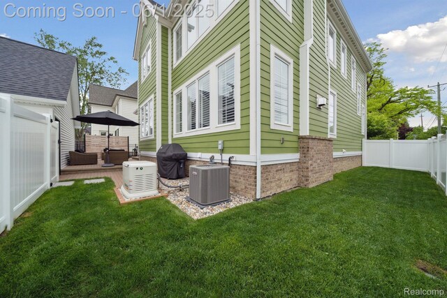 1992 Shipman Blvd, Birmingham, MI 48009 - view of home's exterior with central AC