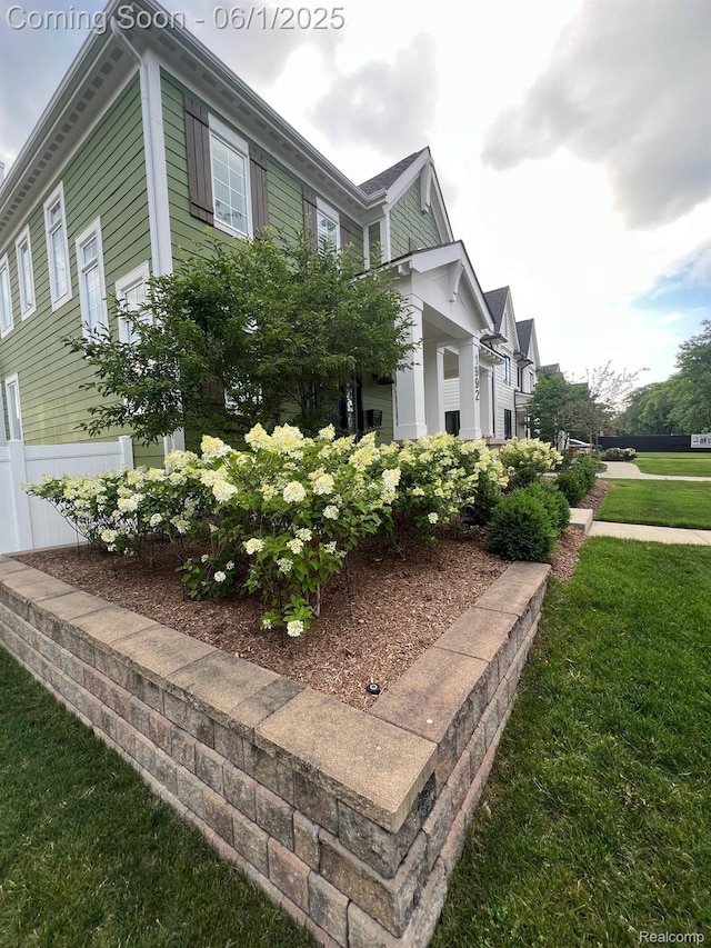 1992 Shipman Blvd, Birmingham, MI 48009 - view of side of property