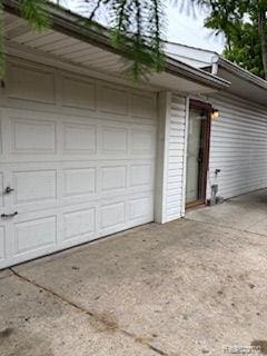 18598 Henry St, Melvindale, MI 48122 - garage with concrete driveway