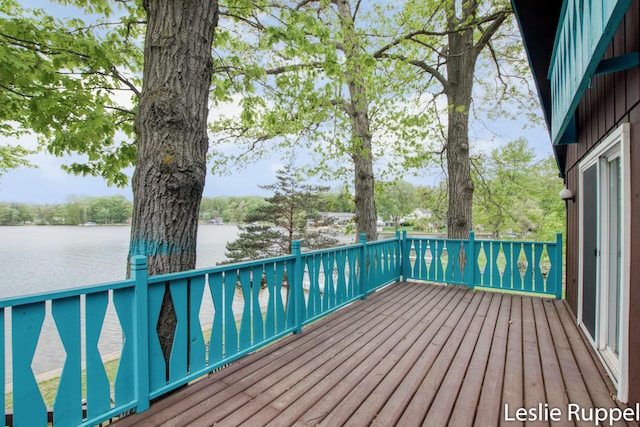 6221 Honeymoon Dr, Lakeview, MI 48850 - deck featuring a water view