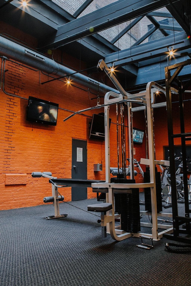 600 Broadway Ave NW Unit 414, Grand Rapids, MI 49504 - gym featuring carpet floors