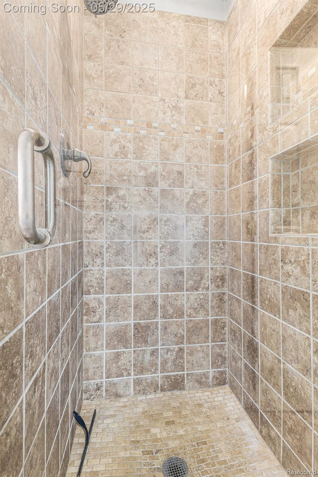 1411 Vollar Dr, Flint, MI 48532 - full bath with a tile shower