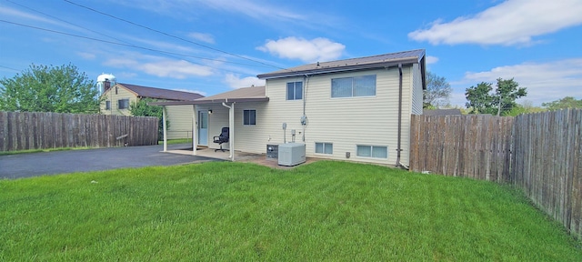 6121 Eldon Rd, Mount Morris, MI 48458 - rear view of property with a patio area