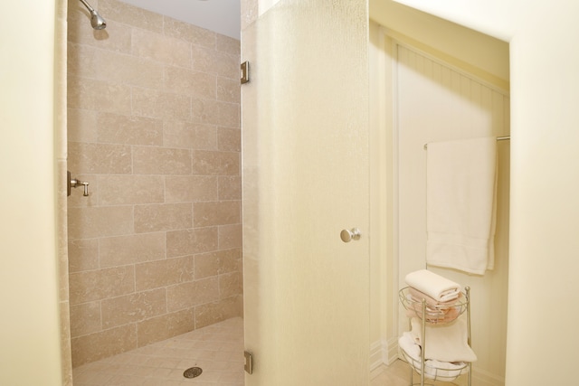 59 Scenic Oaks Dr S, Bloomfield Hills, MI 48304 - bathroom featuring a stall shower