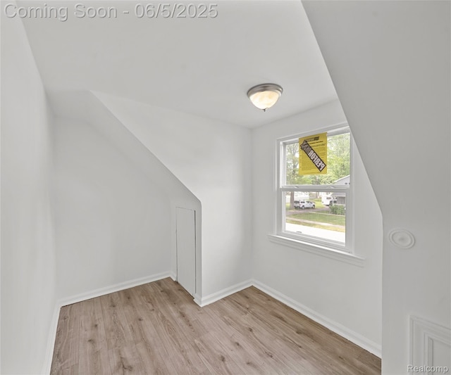 31777 Hennepin St, Garden City, MI 48135 - bonus room with light wood-style floors and baseboards