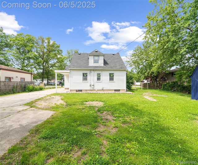 31777 Hennepin St, Garden City, MI 48135 - rear view of property with concrete driveway