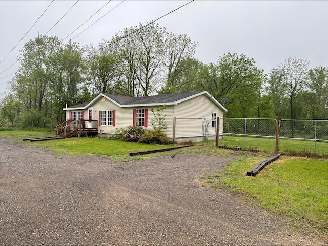 815 Hyatt St, Eaton Rapids, MI 48827 - view of manufactured / mobile home