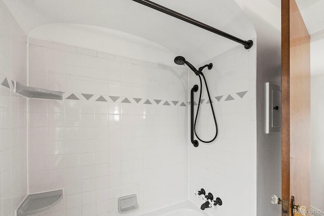 99 Wenonah Dr, Pontiac, MI 48341 - bathroom with bathing tub / shower combination