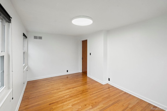 99 Wenonah Dr, Pontiac, MI 48341 - spare room with light wood-style flooring and baseboards