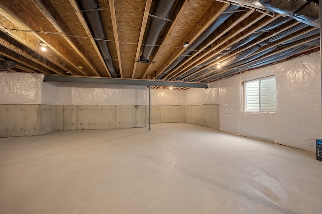 2610 Ironton Dr, Commerce Twp, MI 48382 - view of below grade area