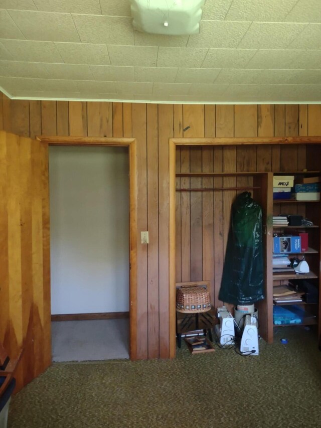 10122 Jones Rd, Bellevue, MI 49021 - interior space