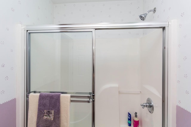 7009 Suncrest Dr, Saline, MI 48176 - full bath with a shower with shower door
