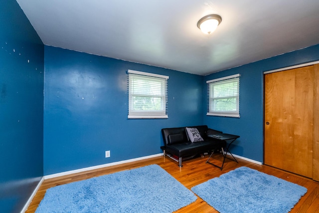 1402 Niles Buchanan Rd, Niles, MI 49120 - sitting room featuring wood finished floors and baseboards