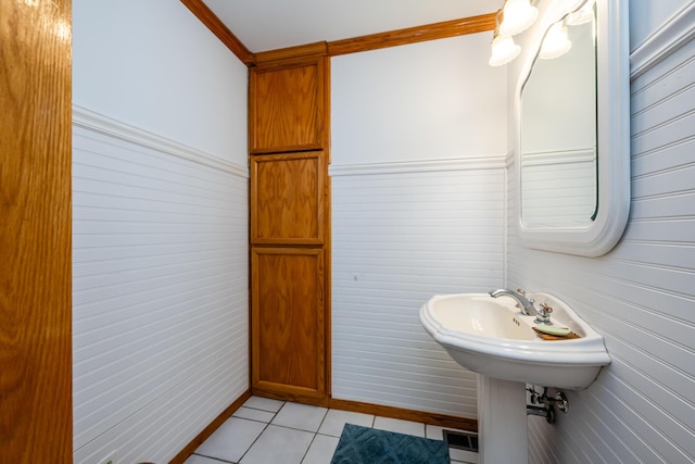 5142 Becht Rd, Coloma, MI 49038 - bathroom with tile patterned flooring and baseboards