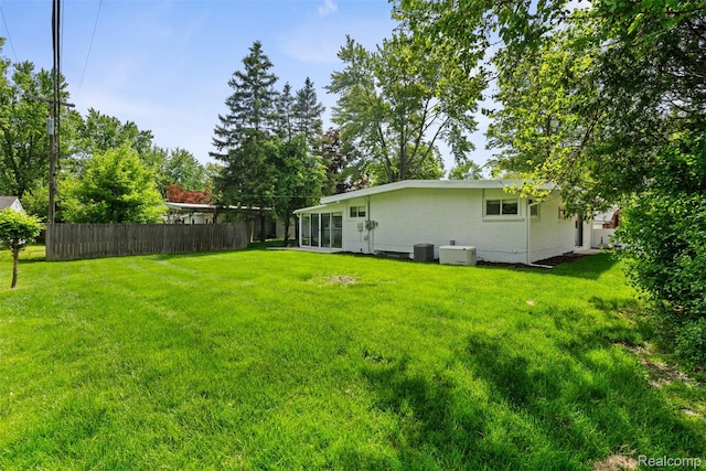 29748 Chelmsford Rd, Southfield, MI 48076 - view of yard featuring central AC